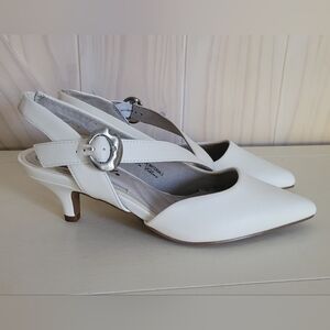 Easy Street White Slingback Kitten Heels